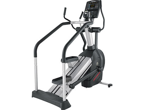 Factory photo of a Refurbished Life Fitness CLSL Integrity Series Summit Trainer